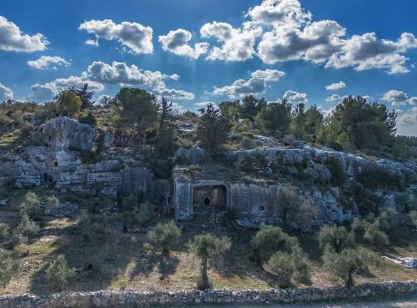 صور جوية لقرية عابود بعدسة: أ. محمود معطان