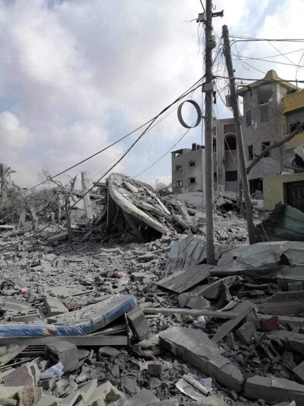 صور تظهر جحم الدمار الذي طال بلدة خزاعة نتيجة القثف الإسرائيلي المتواصل عل القطاع منذ 7 أكتوبر 2023، الصورة بتاريخ: 26-11-2023