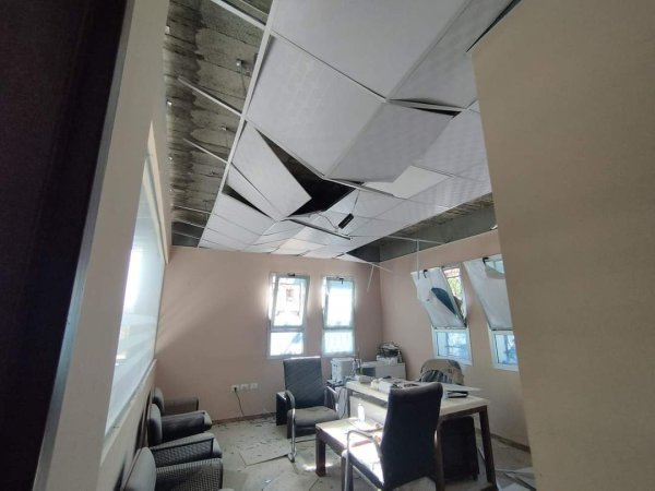 الأضرار التي لحقت مقر بلدية خزاعة نتيجة القصف الإسرائيلي المتواصل على قطاع غزة، الصور بتاريخ: 26-11-2023 نقلاً عن صفحة بلدية خزاعة الرسمية على فيسبوك