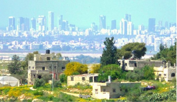 قرية بدرس تطل على يافا وتل الربيع