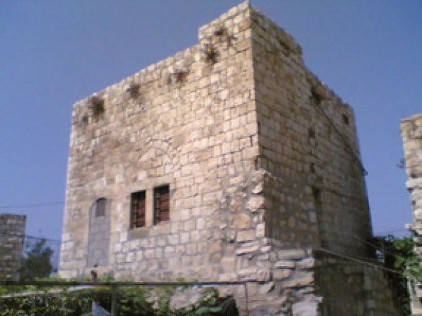 أحد المنازل القديمة /قرية كفل حارس