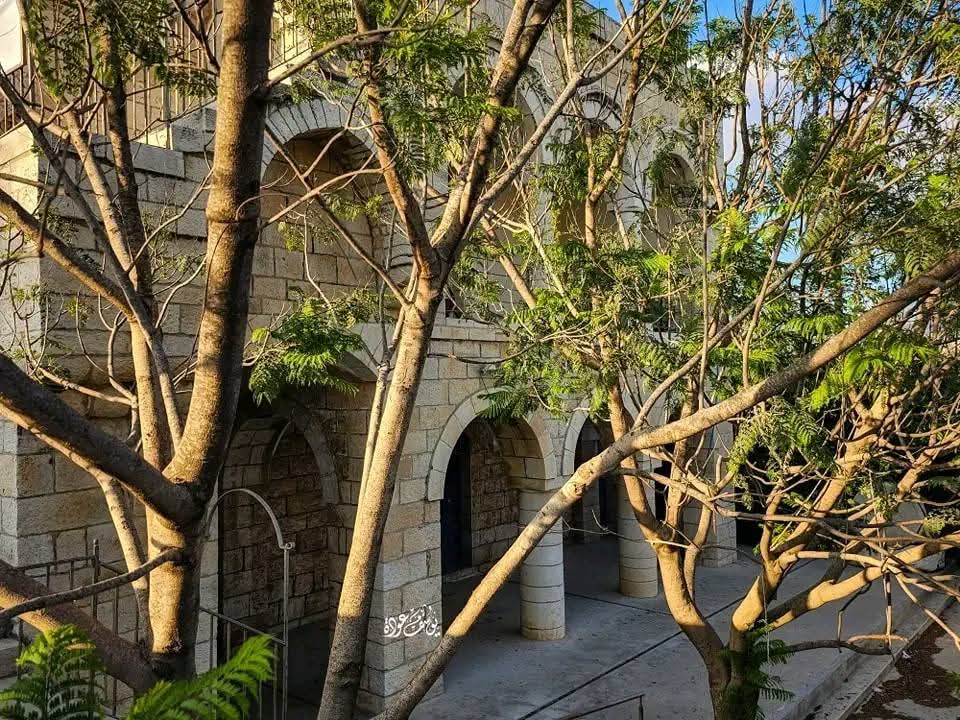 أحد البيوت القديمة والجميلة المرممة في قرية يبرود/ رامالله والبيرة / بعدسة يوسف عودة