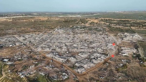 صورة جوية حديثة لقرية أم النصر، تظهر حجم التدمير الذي تعرضت له نتيجة القصف الإسرائيلي المستمر عليها منذ 7 أكتوبر 2023