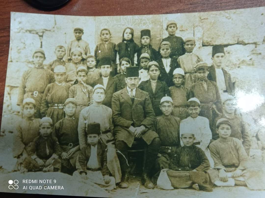 مدرسة كفر الديك سنة 1936، الباحث رأفت الديك