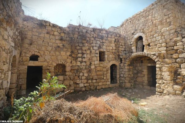 صو من المباني القديمة في قرية فرخة بعدسة: واجد النوباني