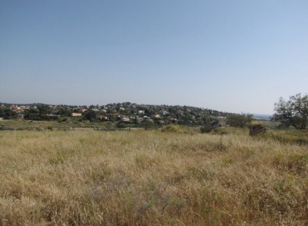 موقع القرية والمستعمرة التي أقيمت على أراضيها