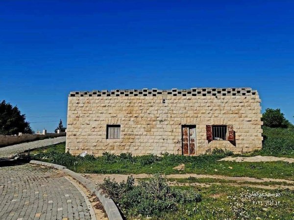 بعض البيوت القديمة من قرية تلفيت جنوب جنين تصوير يوسف تركمان