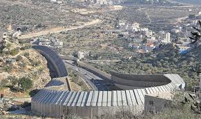الجدار الفاصل حول الرام  | موسوعة القرى الفلسطينية