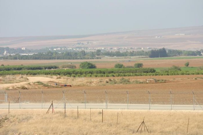 الحَمّرَا /عَرَب الحَمّرَا/ تقع على الخط الأخضر