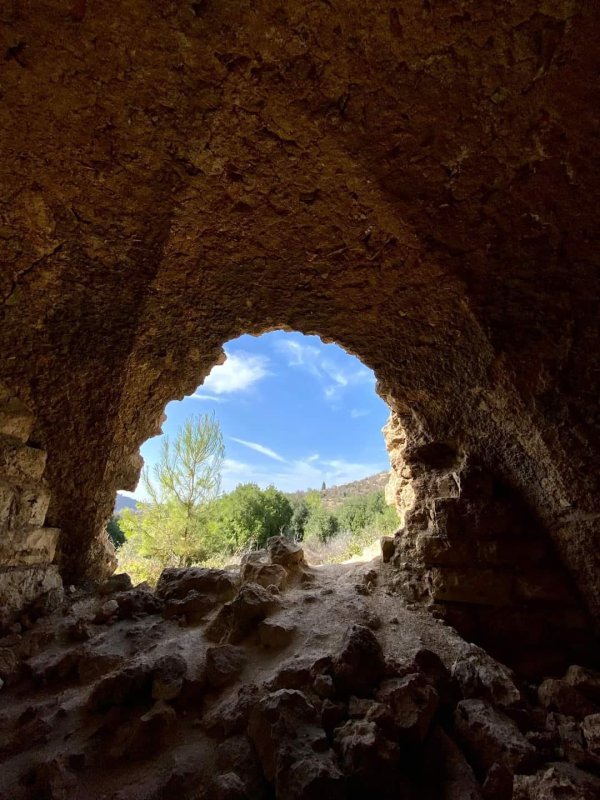 صور من داخل بيوت قرية صوبا المهجرة/ صفحة قرية صوبا