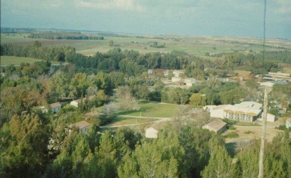 صور حديثة لقرية دمرة، نقلاً عن موقع فلسطين في الذاكرة