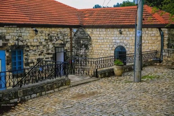 منازل قرية الجاعونة بعدسة علي علي