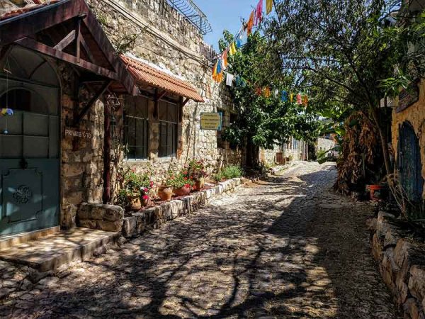 مباني فلسطينية قديمة في قرية الجاعونة / صفد