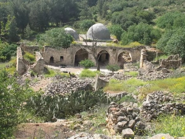مقام النبي يوشع وأراضي القرية المحيطة به، نقلاً عن موقع فلسطين في الذاكرة.