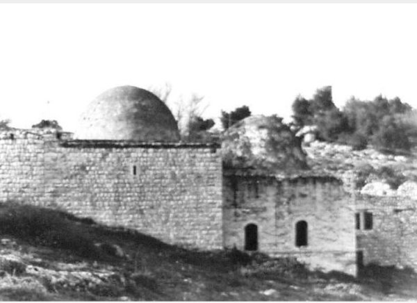 صورة لمقام النبي يوشع قبل النكبة