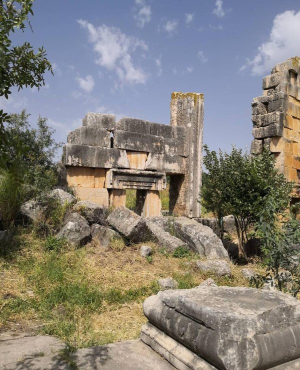 ما بقي من آثار ومباني قرية قدس، بعدسة د. أنيسة نصار