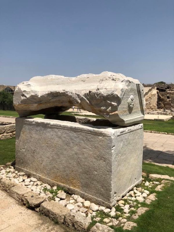 من قرية قيسارية المحتلة، بعدسة: واجد النوباني