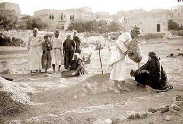 في قيسارية تعود الصورة لعام 936