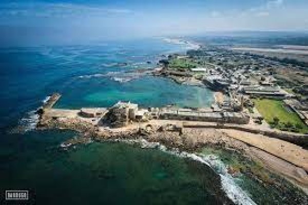 شاطئ الجمال والبهاء في قيسارية