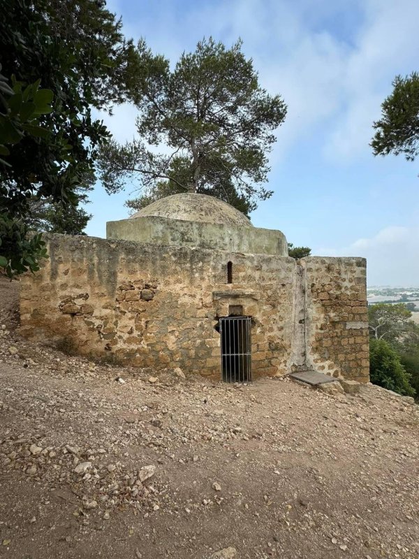 صور حديثة من موقع قرية جبع المهجرة قضاء حيفا، نقلاً عن : أ.سليمان بويرات