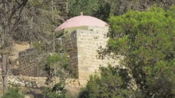 مقام الشيخ عمير في قرية جبع