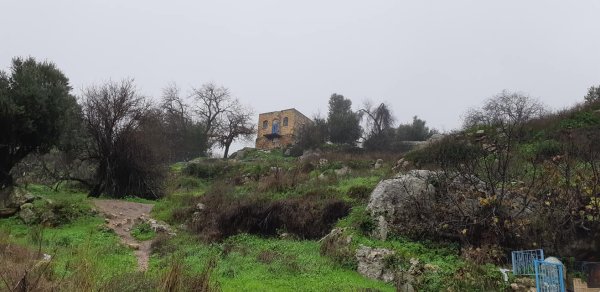 أراضي قرية مارون بعدسة قيس فحماوي