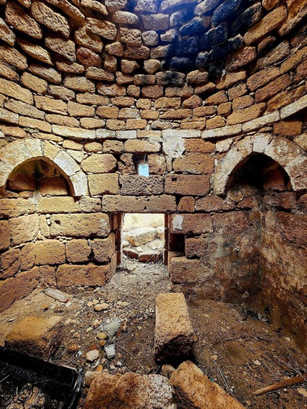 مقام  الشيخ خليل ومقبرة قرية طيرة اللوز قضاء حيفا، بعدسة : أ. نبيلة سالم