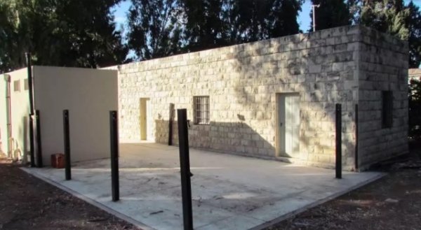 المنازل العربية الباقية في ياجور