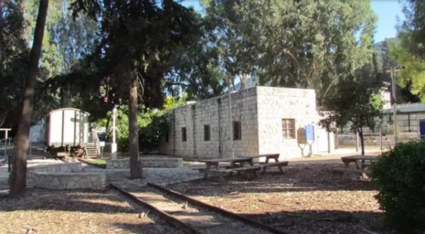 المنازل العربية الباقية في ياجور