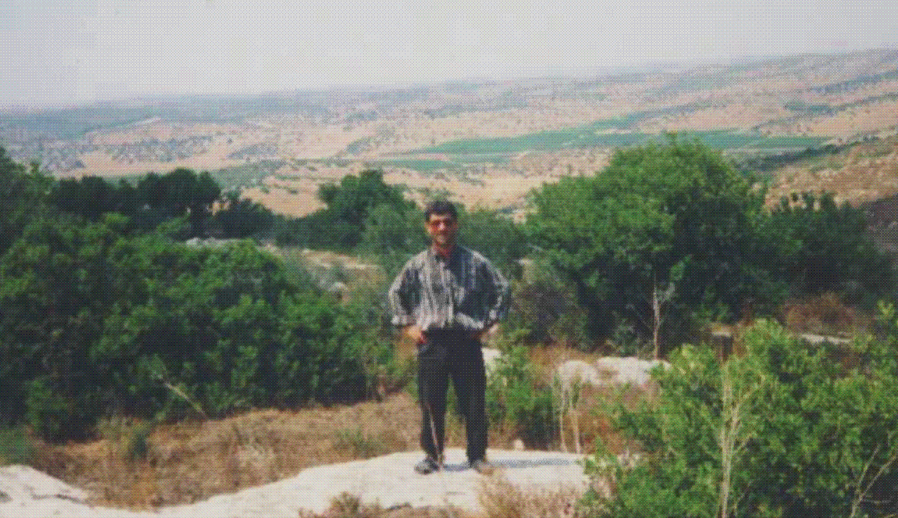 محمد المقوسي اثناء زيارتي الى الدوايمه 1996