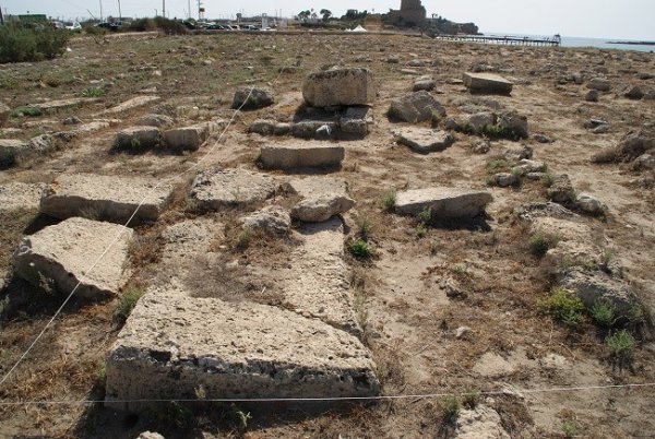 مقبرة عتليت