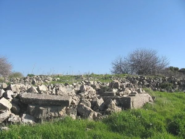 أطلال قرية السموعي، تصوير: مقبولة نصار