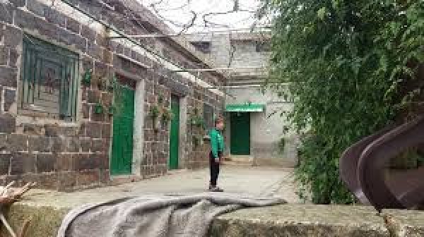 أحد منازل القرية