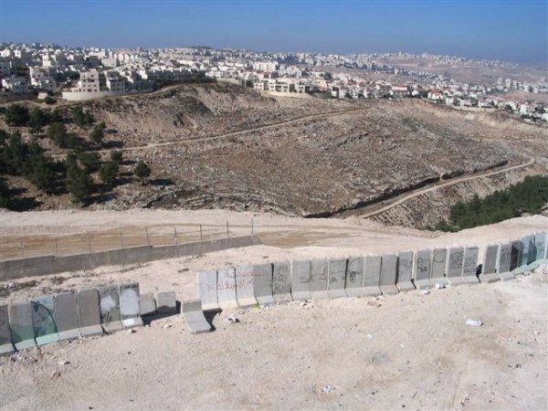 منظر عام لبلدة عناتا