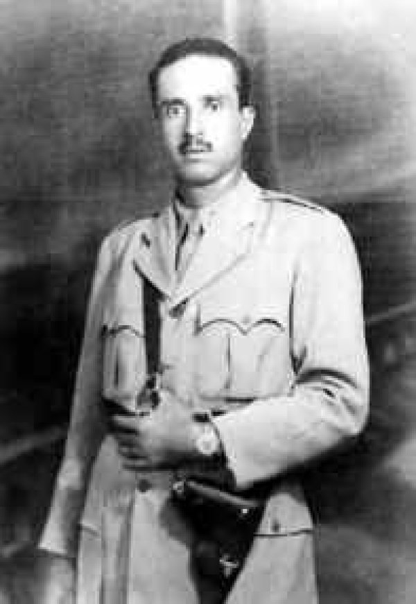 قائد حامية شعب، أبو إسعاف