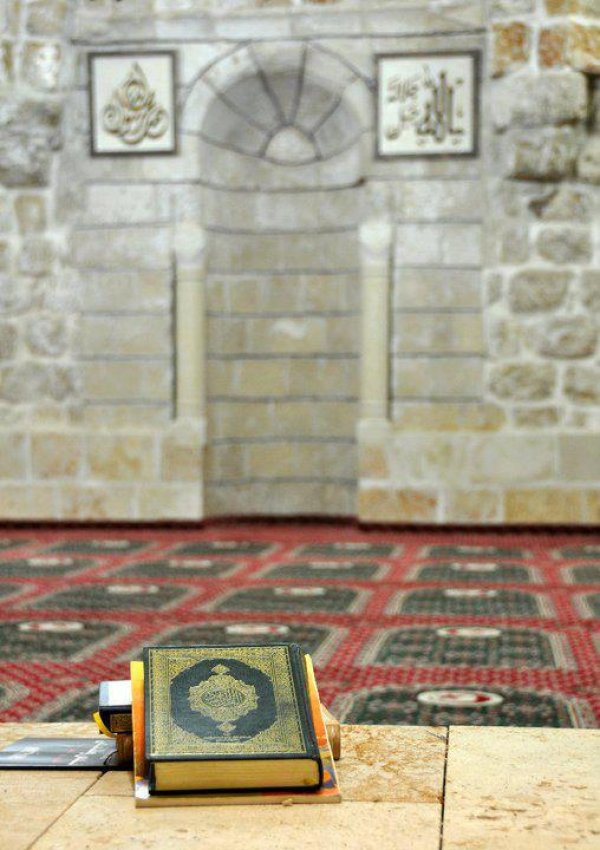 جامع قرية شعب  من الداخل