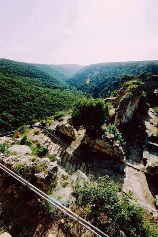 ﻗﻠﻌﺔ ﻣﻮﻧﻔﻮﺭﺕ - ﻣﻌلﻳﺎ