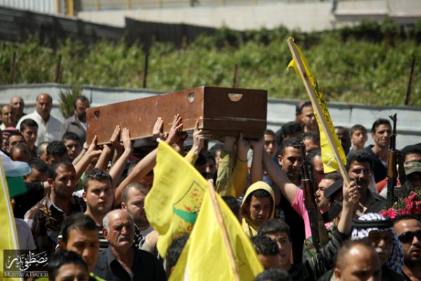 شهيد من اهل القرية