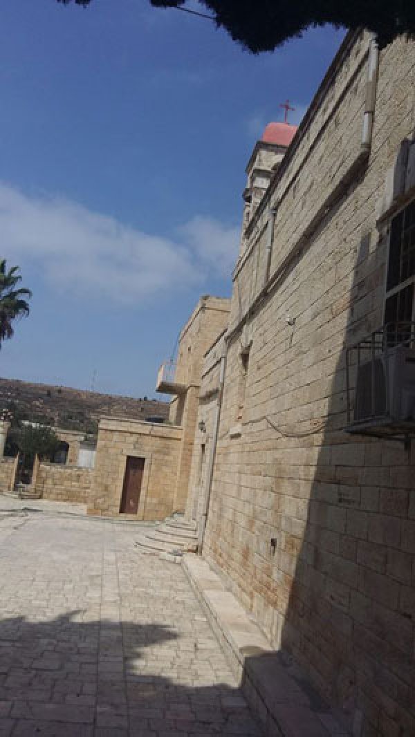 كنيسة القرية