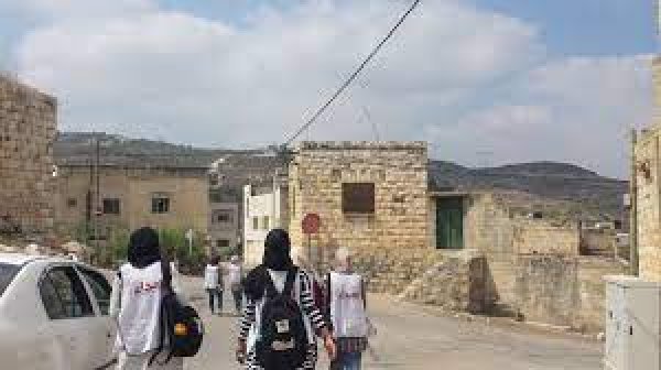 المنازل القديمة في القرية