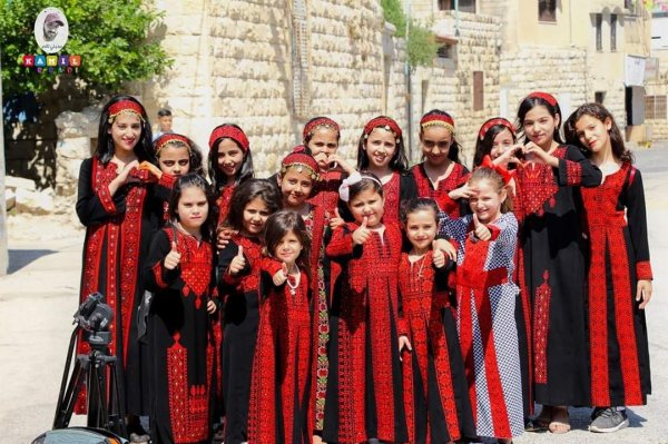 أطفال قرية دير شرف بعدسة  المصور كميل العبادي ابن دير شرف