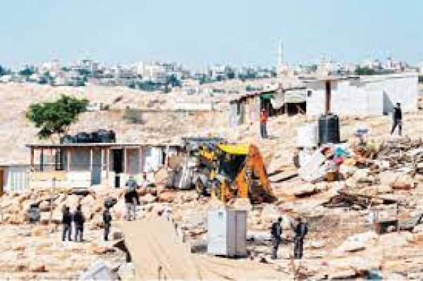 قرية الخان الأحمر