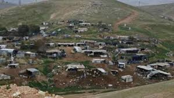 قرية الخان الأحمر