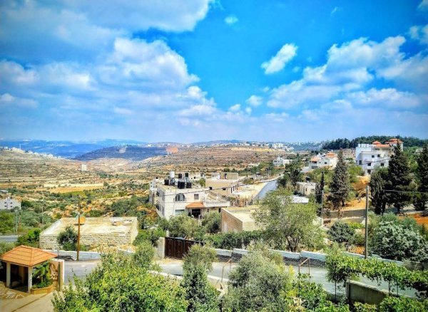 صور حديثة لقرية أبو قش بعدسة: أ. رمضان زيادة